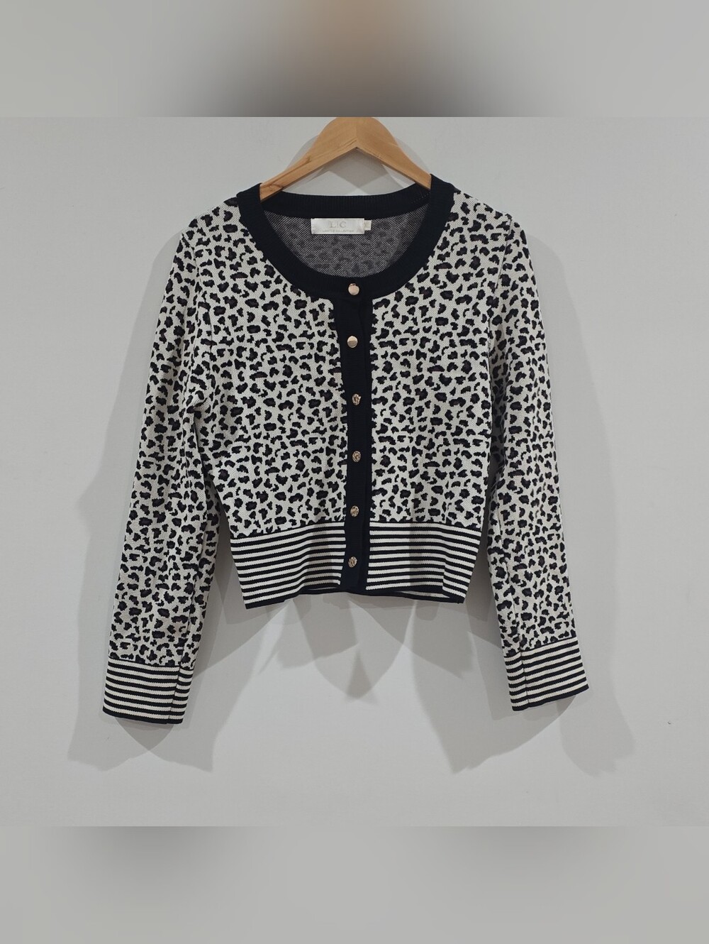 Animal Pring Lizette Collection Women's XL Black White  Button Knit Cardigan